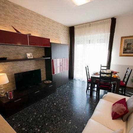 A Casa Di Simone A Viareggioアパートメント エクステリア 写真